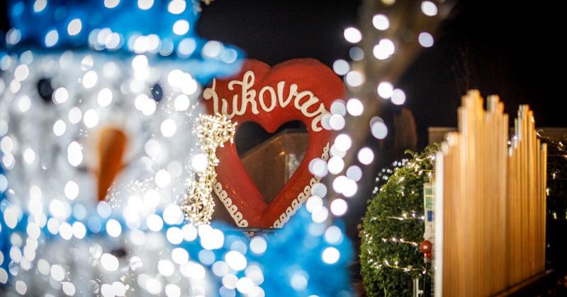 NASTAVLJA SE ČAROLIJA BOŽIĆA U VUKOVARU Dođite na uprizorenje živih jaslica