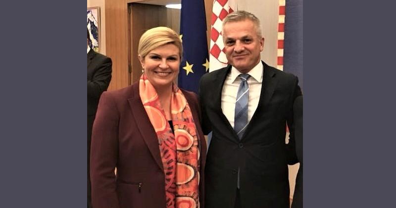 HRVATICE I HRVATI IZVAN REPUBLIKE HRVATSKE, IZAĐITE NA PREDSJEDNIČKE IZBORE U NEDJELJU, 22. PROSINCA Zvonko Milas: Moj izbor je jasan!