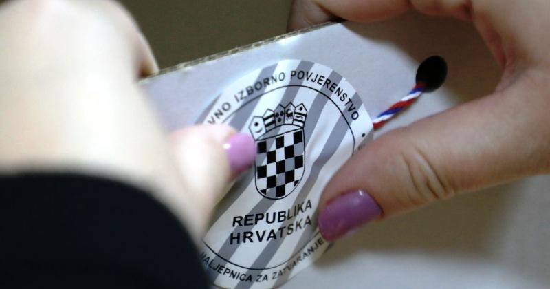 PREDSJEDNIČKI IZBORI Od ponoći na snazi izborna šutnja