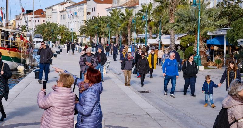 UZ BOGAT NOVOGODIŠNJI PROGRAM Više od 3 tisuće gostiju na Lošinju uplovilo u 2020. godinu