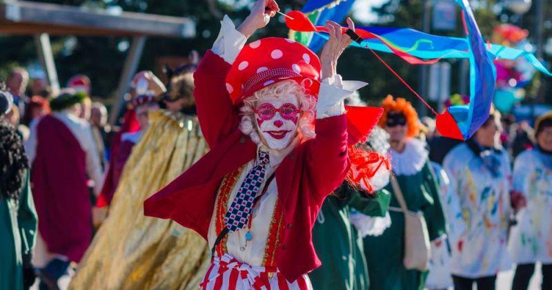 KRENULO MAŠKARANO LUDILO Crikvenički meštar preuzeo ključeve grada, odbrojavaju se dani do vikenda i najšarenije zabave u godini...