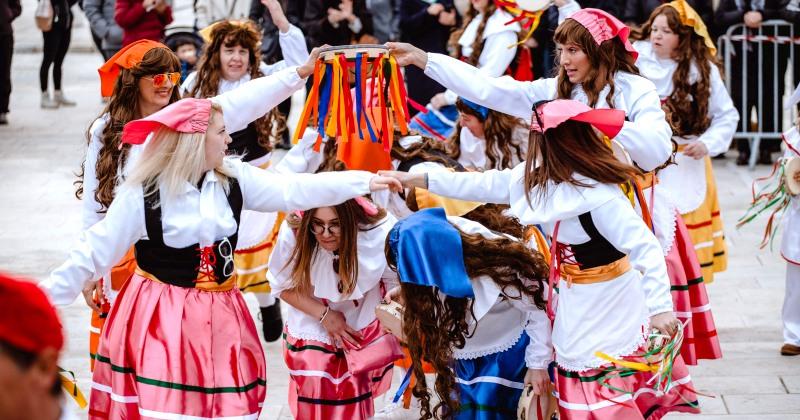 ČISTA PETICA MAŠKARANOJ CRIKVENICI Subota u društvu vesele Maje Šuput