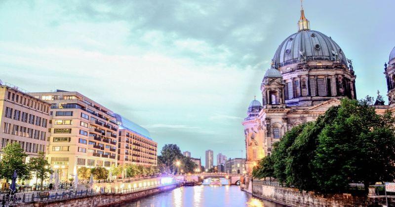 U NJEMAČKOJ ZATVORENO VIŠE FRANJEVAČKIH SAMOSTANA U deset godina broj franjevaca u Njemačkoj smanjio se za stotinu, prosječna dob im je gotovo 70 godina