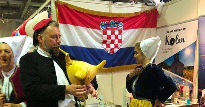 (FOTO) SLAVONIJA, BARANJA I OTOK PAG PREDSTAVILI SE U LUKSEMBURGU Svojim delikatesama oduševili posjetitelje na Festivalu migracija, kultura i građanstva