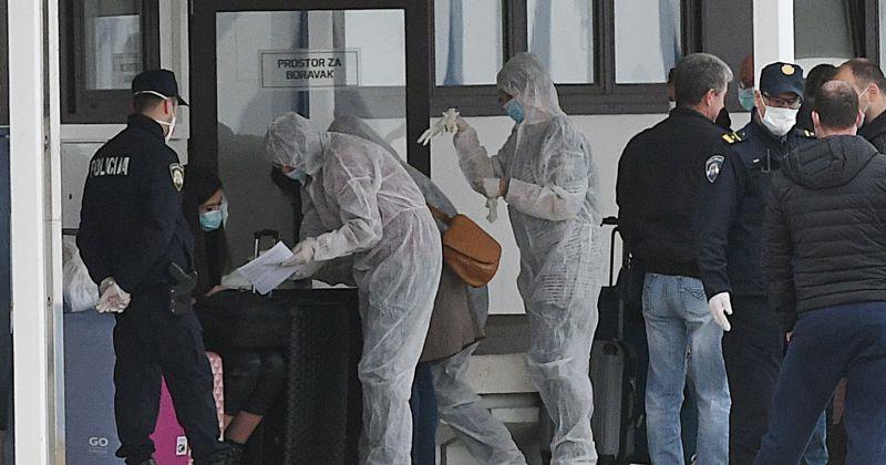 U SPLIT UPLOVIO TRAJEKT IZ ITALIJE Talijani koji budu željeli izaći s broda bit će odvedeni u karantenu, dok će Hrvati ići u samoizolaciju