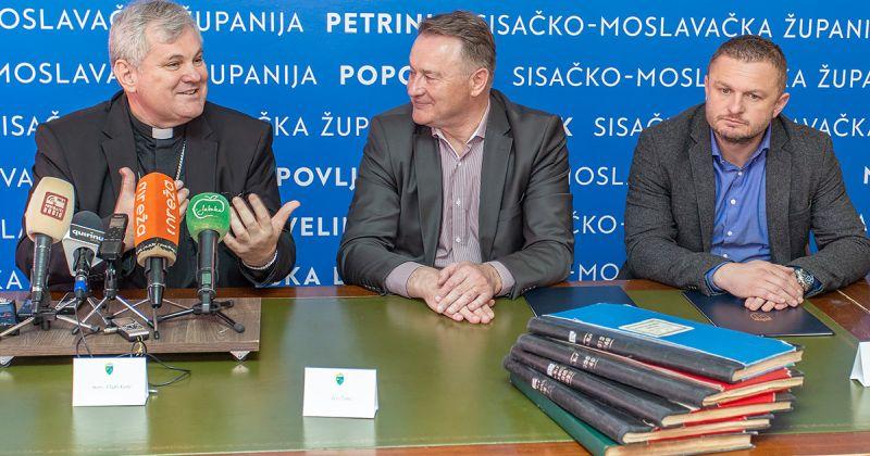 BISKUPIJI VRAĆENE KNJIGE ODUZETE NAKON DRUGOG SVJETSKOG RATA Sisačkoj biskupiji vraćene 103 matične knjige krštenih, umrlih i vjenčanih