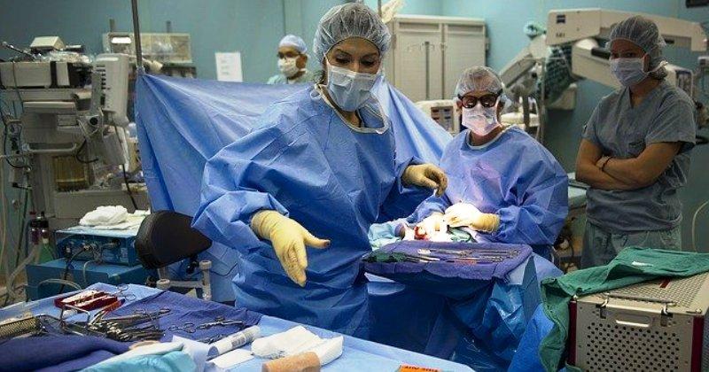 HRVATSKO ZDRAVSTVO U VRHU EUROPE Veliko hvala našim zdravstvenim radnicima i svima ostalima koji ovu krizu čine manje grubom, bolnom i izdržljivijom