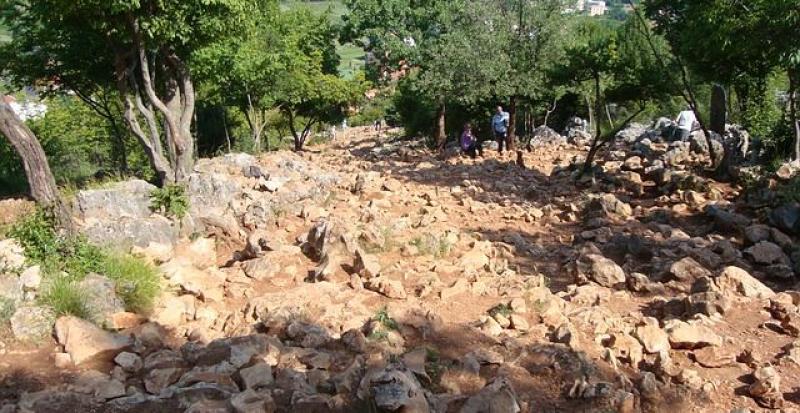 PREKRETNICA ZA MEĐUGORJE I SVIJET Gospa se više neće mjesečno ukazivati vidjelici Mirjani niti će primati poruke!