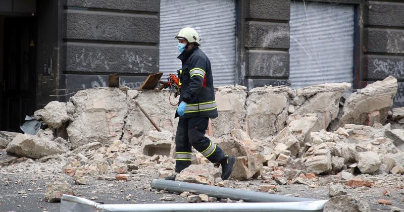 VIDEO KOJI LEDI KRV U ŽILAMA Pogledajte snimku jedne nadzorne kamere jučer u Zagrebu; za dlaku izbjegnuta još veća tragedija
