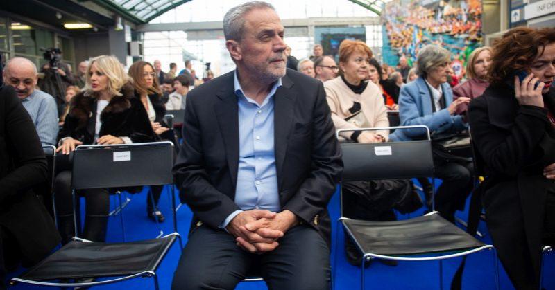 BANDIĆ UZIMA USKRSNICE RADNICIMA I ULAŽE IH U OBNOVU NAKON POTRESA Više od 24 tisuće djelatnika ostaje bez 600 kuna za kupnju bonova za Uskrs