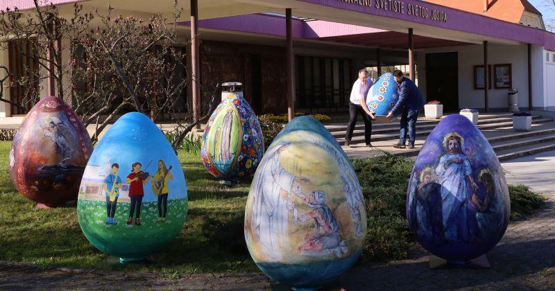 OVE PISANICE SIGURNO PRIVLAČE POSEBNU PAŽNJU Oslikane Isusom koji liječi zaraženog koronavirusom