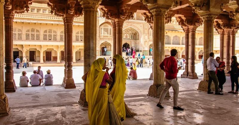 INDIJA BILJEŽI NOVIH 3900 SLUČAJEVA ZARAZE New Delhi uvodi 'korona porez' na alkohol