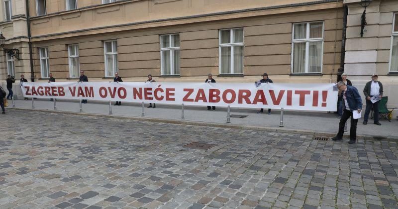 (VIDEO) PROSVJEDNICI ISPRED SABORA IZVIŽDALI ZASTUPNIKE Traže zakon o obnovi Zagreba nakon potresa