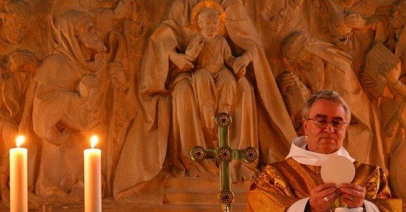 KOLIKO VRIJEDI JEDNA SVETA MISA? Ako vas upitaju 'moraš li ići baš svaku nedjelju', pokušajte im ispričati ovo