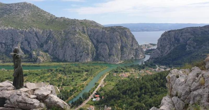 (FOTO) LEGENDA O HRVATSKOJ IVANI ORLEANSKOJ Žrtvovala je svoju čast i život za spas naroda