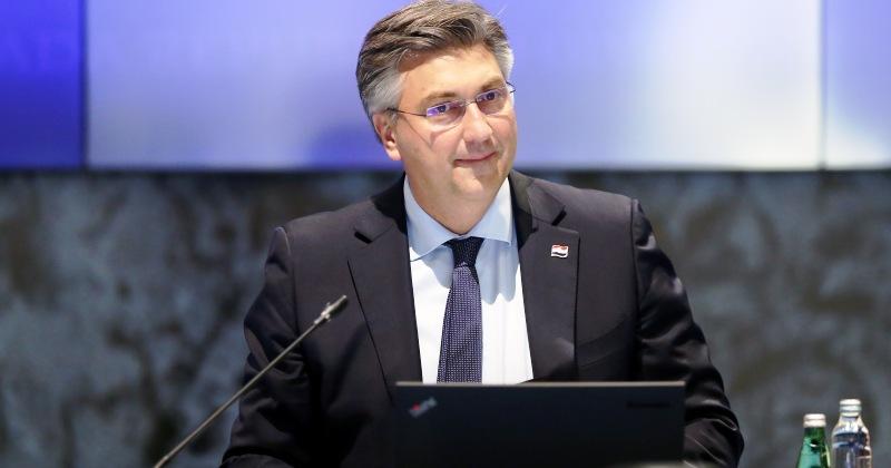 REPUBLIKA HRVATSKA OTVARA SVOJE GRANICE ZA 10 ZEMALJA Plenković: 'Otvaramo se za turizam'