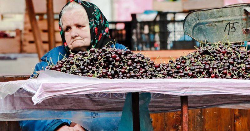 FOTOGRAFIJA KOJA GOVORI VIŠE OD TISUĆU RIJEČI Tužno lice kumice sa zagrebačke tržnice dirnut će vas u srce
