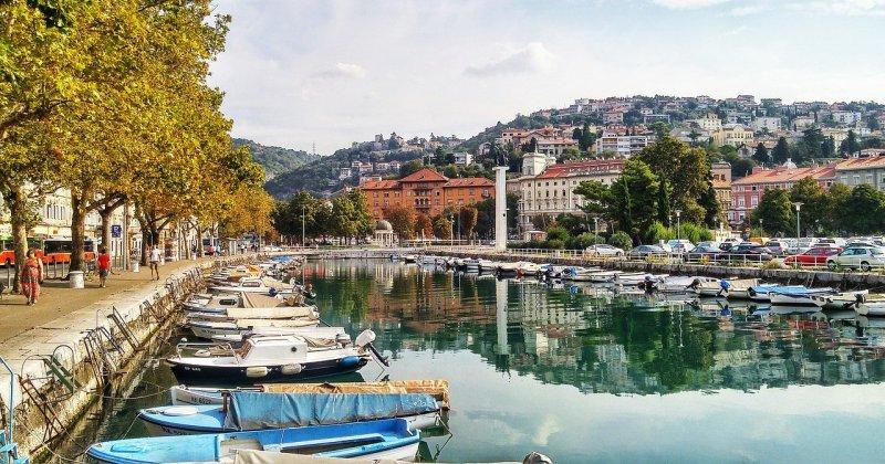 OD 30. LIPNJA PROMETUJE PRVI PRIVATNI MEĐUNARODNI VLAK U HRVATSKOJ I to najmanje tri puta tjedno na relaciji Rijeka-Prag-Rijeka