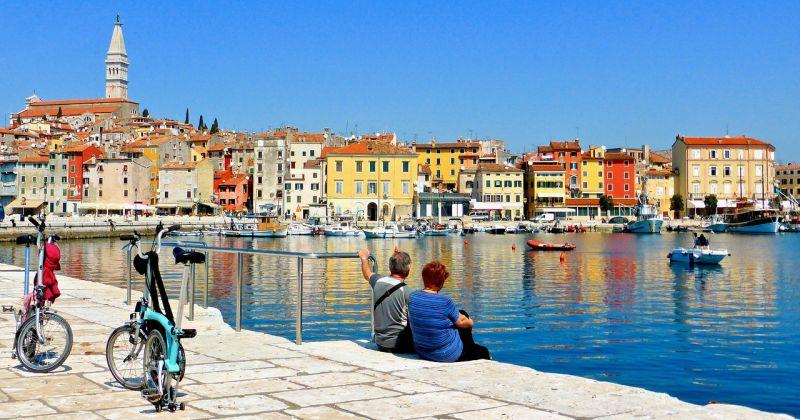 U HRVATSKOJ 33 TISUĆE TURISTA Najviše noće Nijemci, Slovenci i gosti iz Austrije