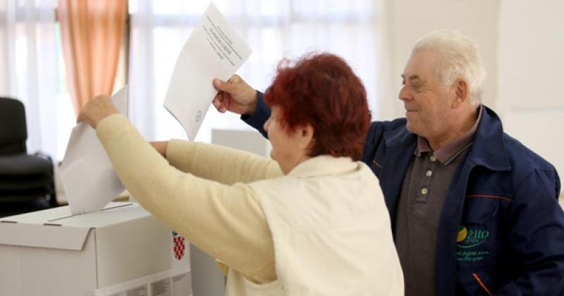 OD PONOĆI POČELI TEĆI ROKOVI ZA PARLAMENTARNE IZBORE Liste i kandidature moraju DIP-u prispjeti najkasnije do ponoći, 16. lipnja