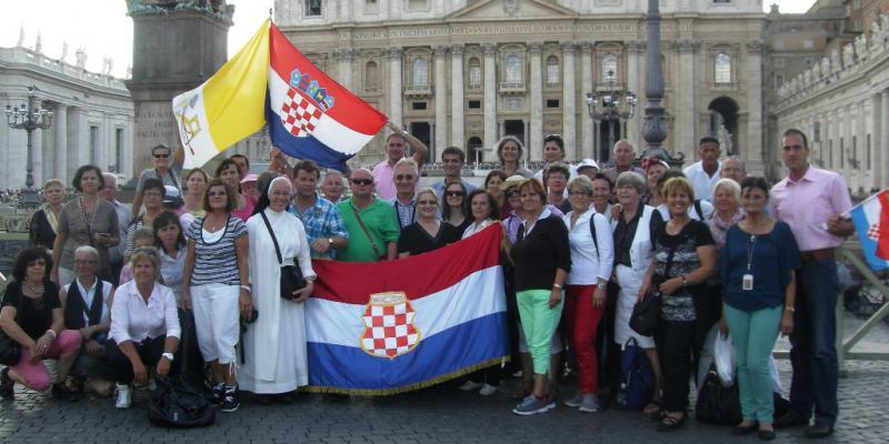 TKO I KAKO PREDSTAVLJA HRVATSKO ISELJENIŠTVO? Prof. dr. sc. Tado Jurić: 'Biračko pravo u XI. izbornoj jedinici za iseljeništvo konzumiraju samo Hrvati iz BiH'