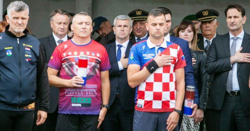 ZAVRŠEN MEMORIJALNI ULTRAMARATON 'OD VUKOVARA DO SUNJE' Na dionici dugoj 305 kilometara, trčalo se neprekidno 37 sati