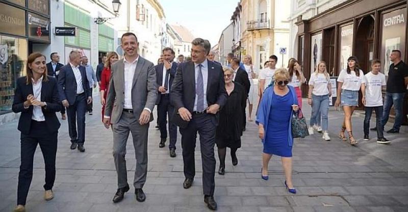 (FOTOGALERIJA) PLENKOVIĆ U VUKOVARU ‘5. izborna jedinica ostat će utvrda HDZ-a – očekujemo 8 mandata!’