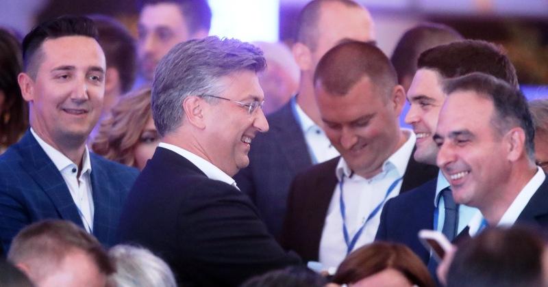 DIP: Nakon obrađenih nešto više od 63 posto biračkih mjesta HDZ-u 68 mandata