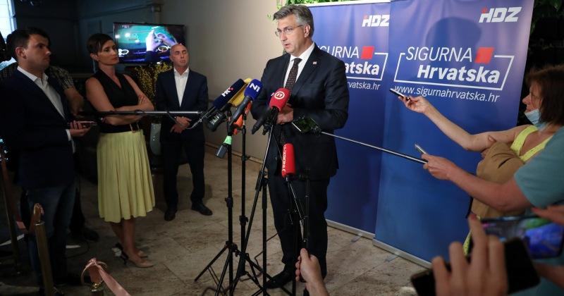 'HRVATSKA NEMA VREMENA ZA ČEKANJE' Premijer i predsjednik HDZ-a Andrej Plenković rekao da ima 76 potpisa za formiranje vladajuće većine