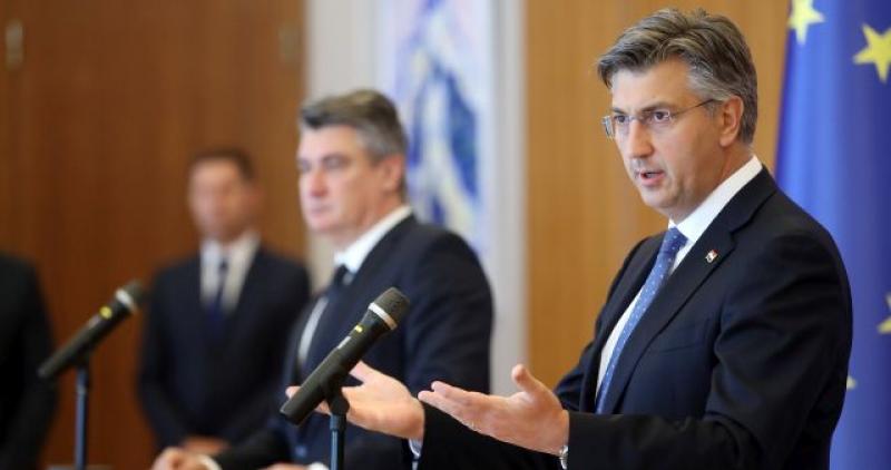 PLENKOVIĆ I MILANOVIĆ SLAŽU SE DA SE NE SLAŽU Predsjednik Vlade otkrio i zašto mu Predsjednik ide na živce