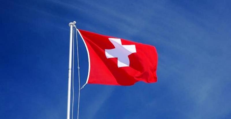 ZBOG POVEĆANOG BROJA ZARAŽENIH Švicarska razmatra ponovno pooštrenje restrikcija