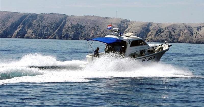 TRAGEDIJA KRAJ ŠOLTE Nijemac pao u more, preko njega prešla jedrilica