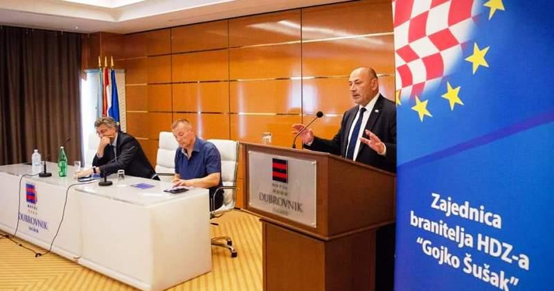 BRANITELJI HDZ-a DALI POTPORU VLADI 'Oluja je bila dah slobode i temelj razvoja samostalne i suverene Republike Hrvatske'