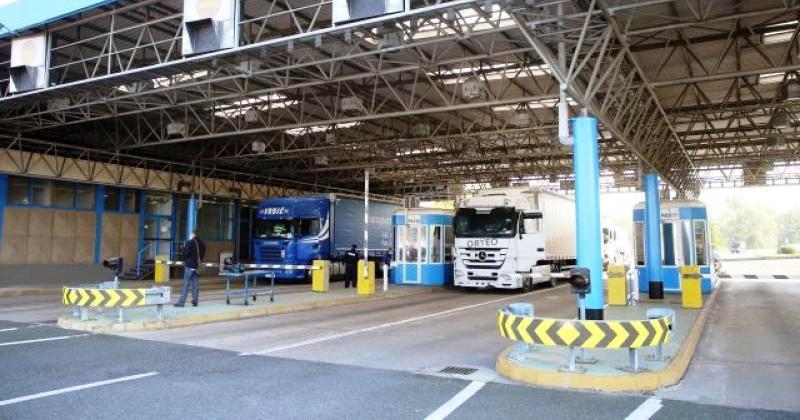 U BiH 398 novozaraženih, u Sarajevu umrle četiri osobe; okupljanje u zatvorenim prostorima ograničeno na 50 osoba