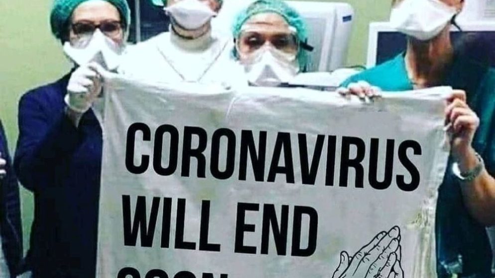 Nekog monaha su pitali što bi radio kada bi znao da je smak svijeta za sat vremena