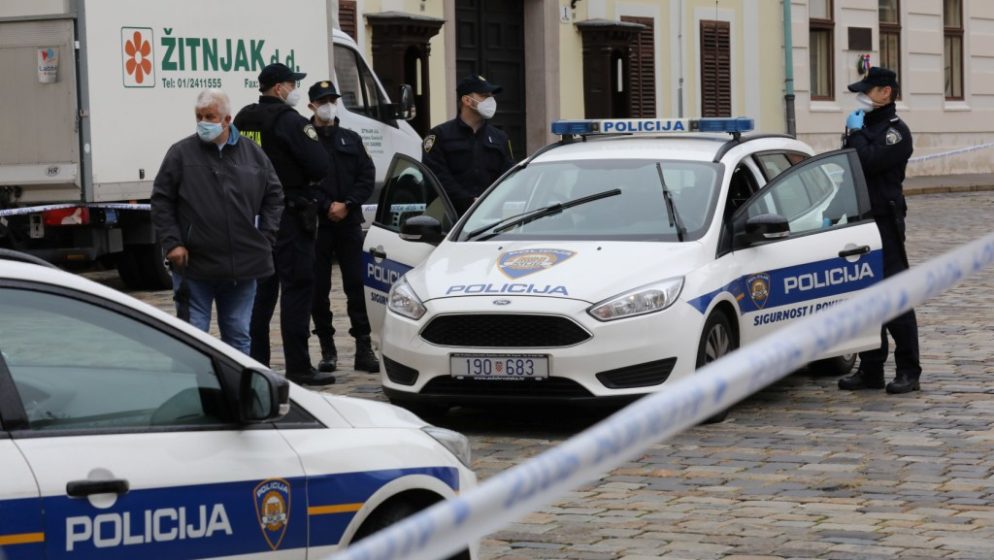 Ranjeni policajac s Markova trga operiran, stabilno i izvan opasnosti