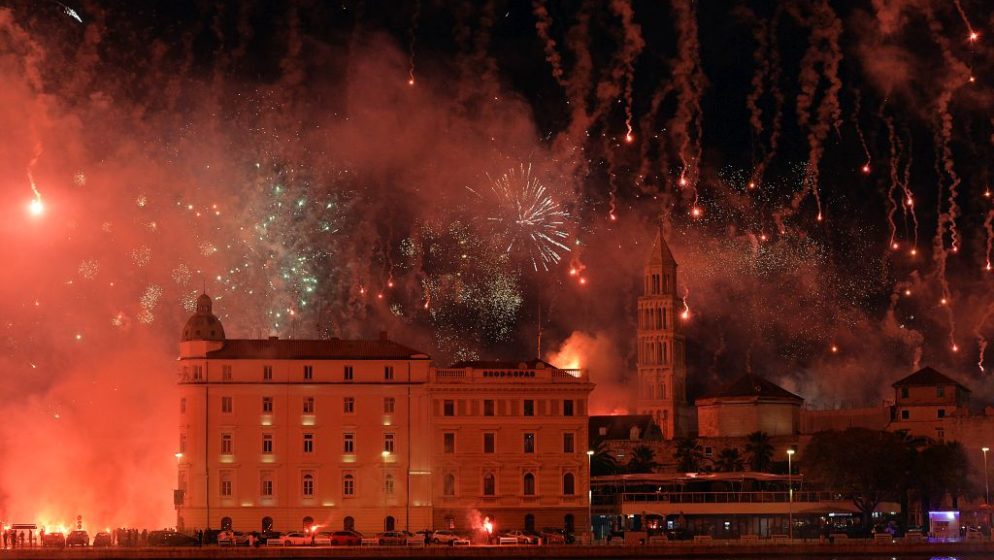 VIDEO Split gorio, spektakularan vatromet ‘Torcidi’ za rođendan