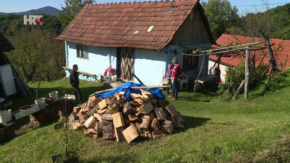 Ratovi, siromaštvo, glad… Iskustva su bake Evice, ali najviše je boli što je u njezinom kraju ljudi sve manje