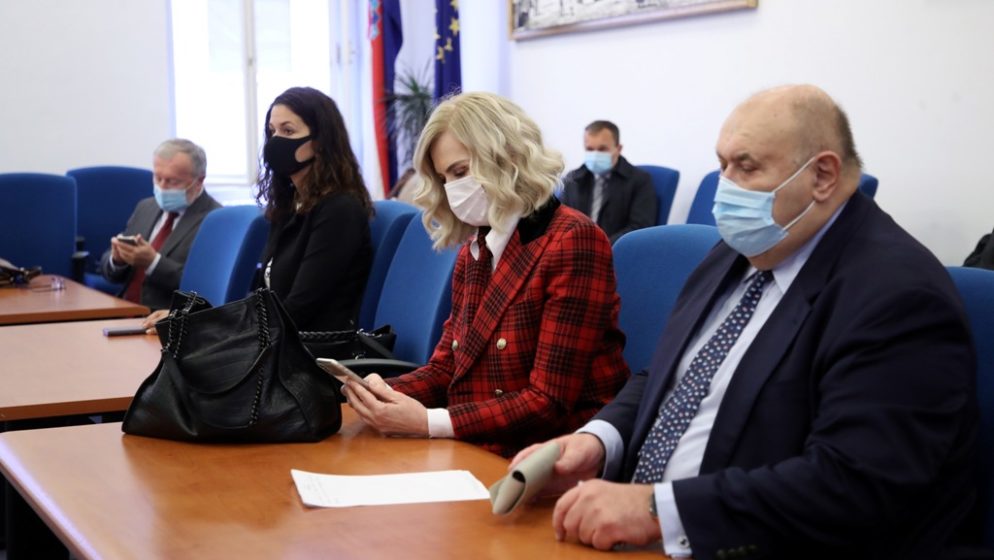 Nezasitni Sanader koristio moć na štetu svih građana