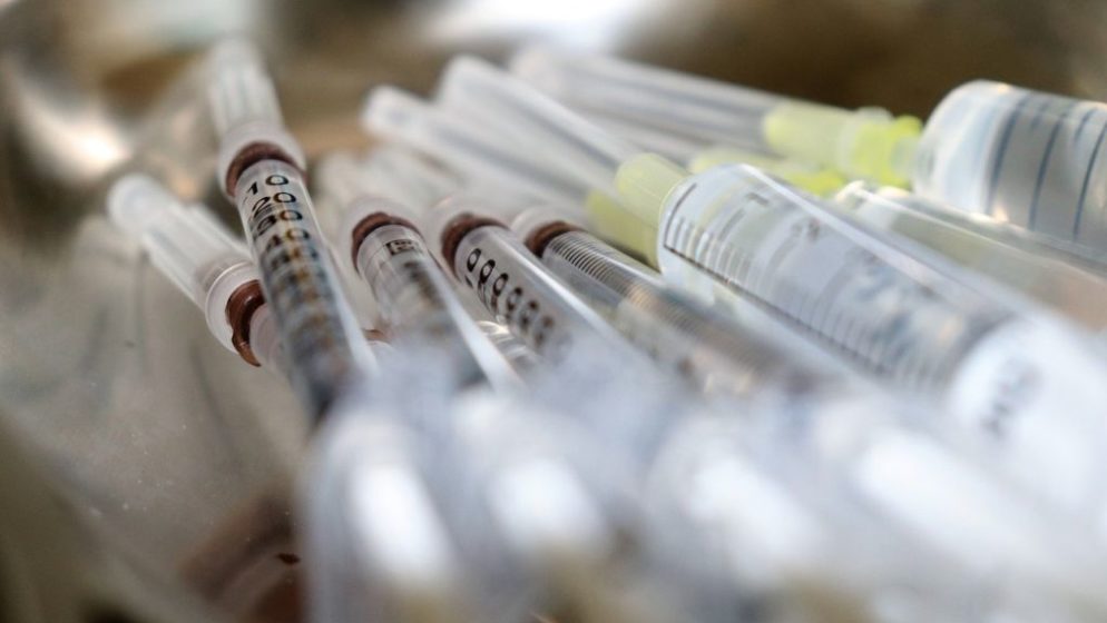 PROBLEMI U NJEMAČKOJ Zbog greške propalo više od tisuću uzoraka cjepiva protiv koronavirusa?
