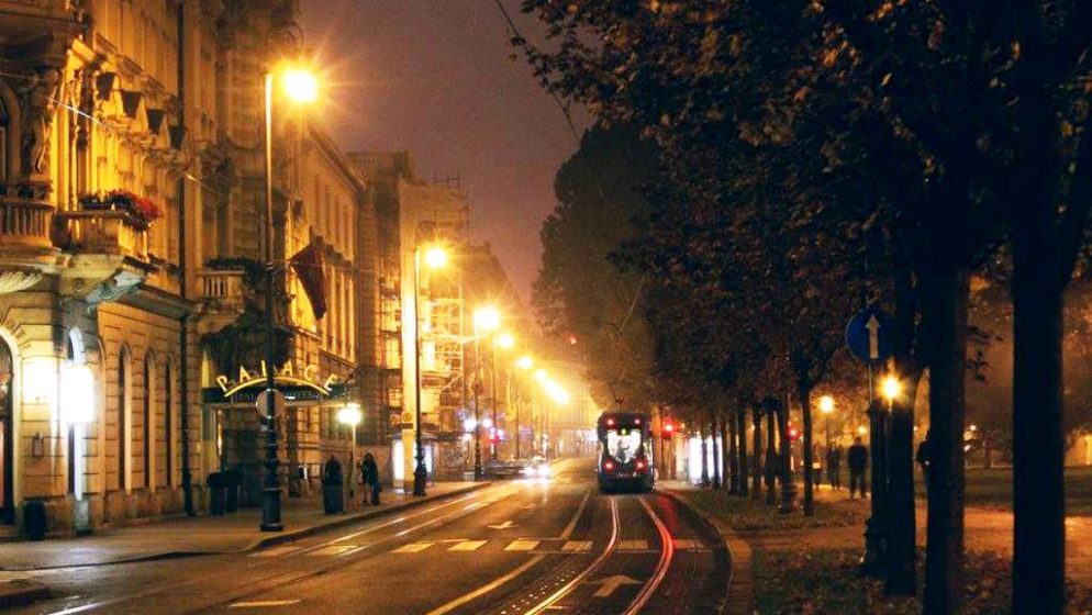 U Hrvatskoj produžena zabrana okupljanja i rada kafića do 31. siječnja