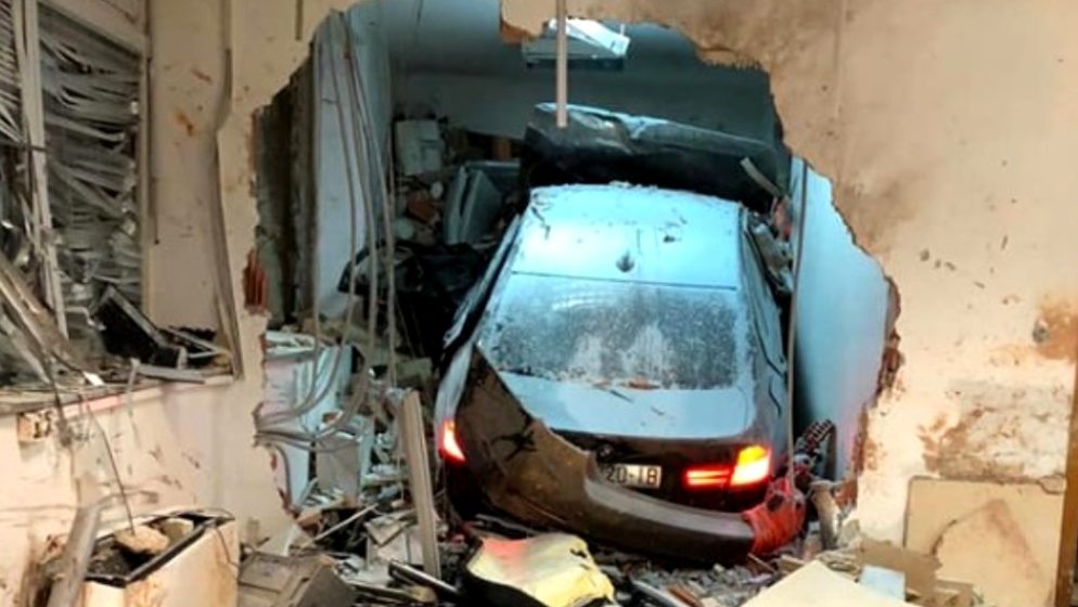 NA AUTOCESTI  A11 SISAK – ZAGREB – Jurio 140 i nije kočio kada se zabio u zgradu i ubio djelatnika HAC-a