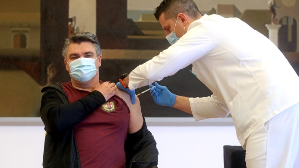 Predsjednik Milanović se cijepio pred kamerama i pozvao građane da učine isto