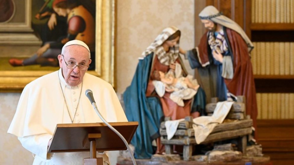 ‘Treba se cijepiti’, poziva papa Franjo, koji će to učiniti ‘idućeg tjedna’