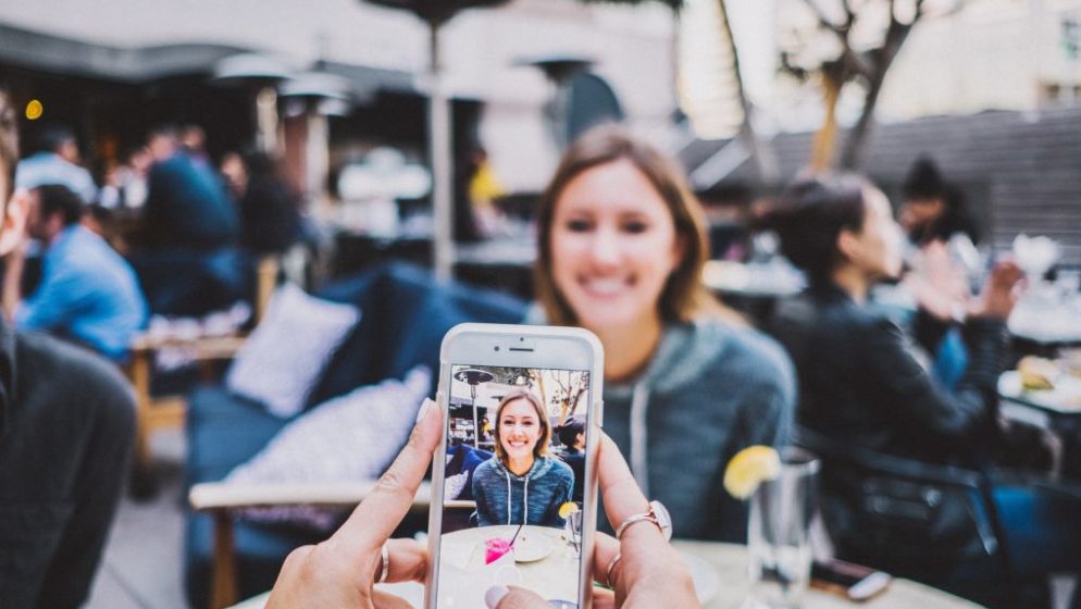 Je li moguće biti na društvenim mrežama, a ne biti ovisan?