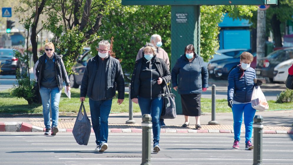 Ministarstvo zdravstva želi obavezno nošenje FFP2 maske i na otvorenom