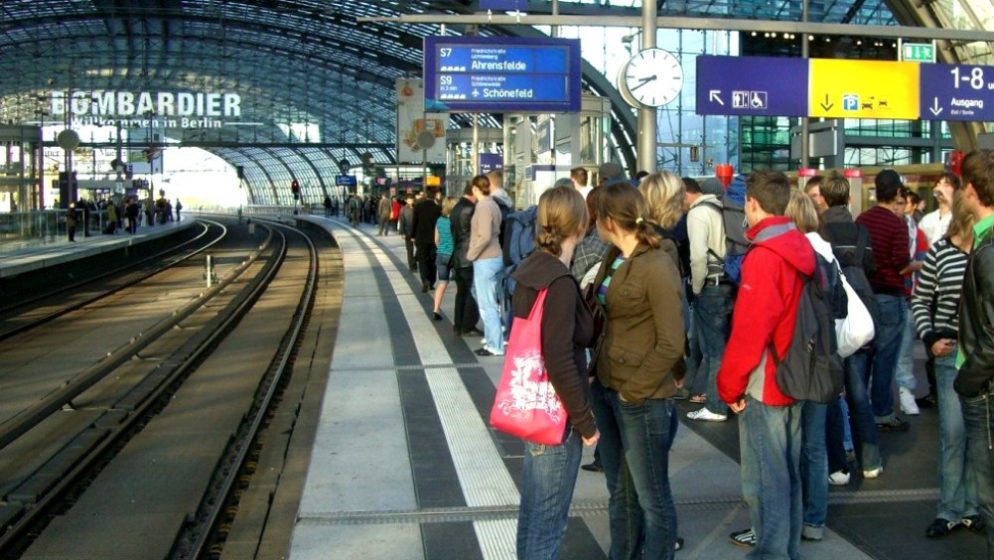 UREDBA EU-a: Ako vlak kasni duže od sat vremena, možete tražiti povrat novca