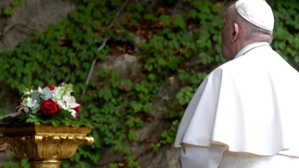 Papa za Dan planeta Zemlje upozorio da je čovječanstvo na putu samouništenja
