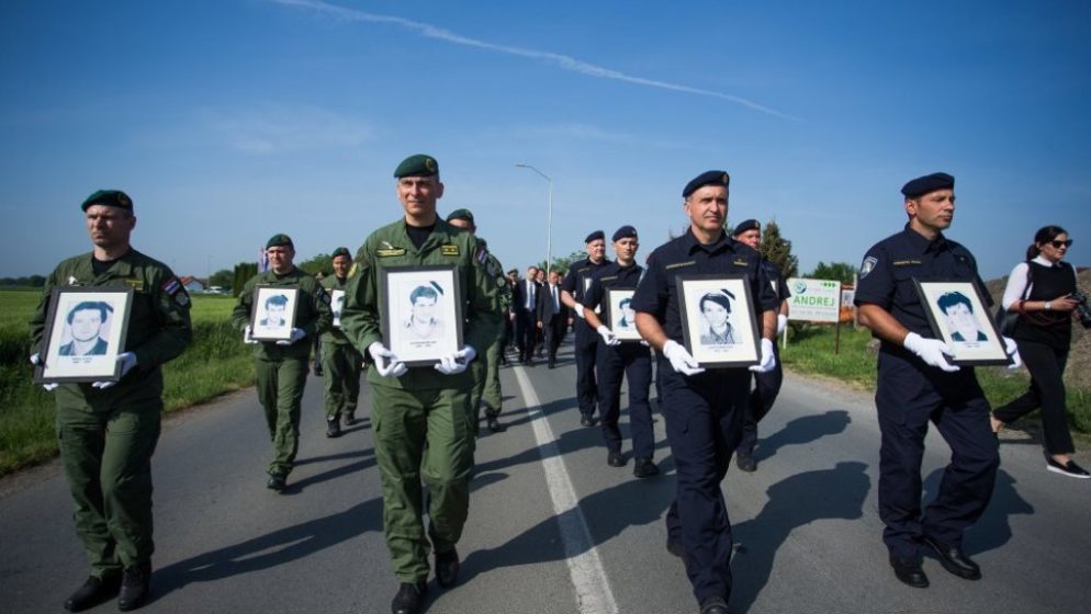 Pogledajte video i kažite što mislite o šokantnom istupu Srpkinje iz Borova Sela?