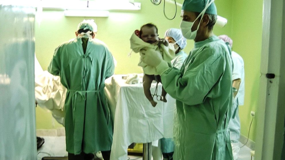 Mlada žena iz Malija rodila devetorke, dvoje više nego što su liječnici prognozirali